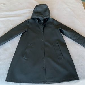 Stutterheim Mosebacke Black rainboat (XS)